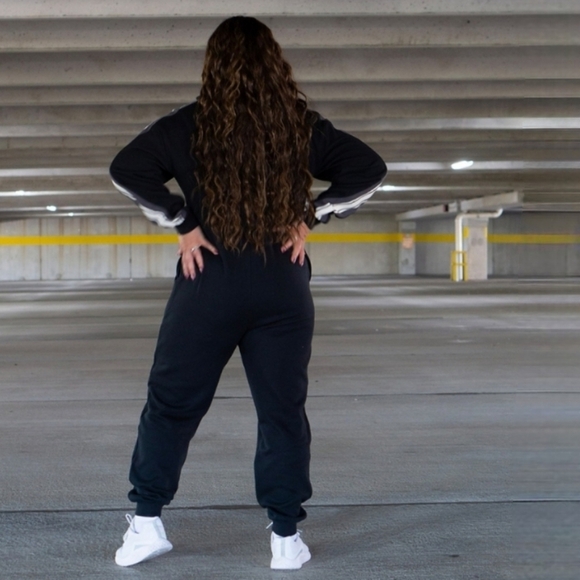 Fabletics Cozy Fleece Hooded Onesie Wmns Size Medium NWTS - Picture 4 of 16